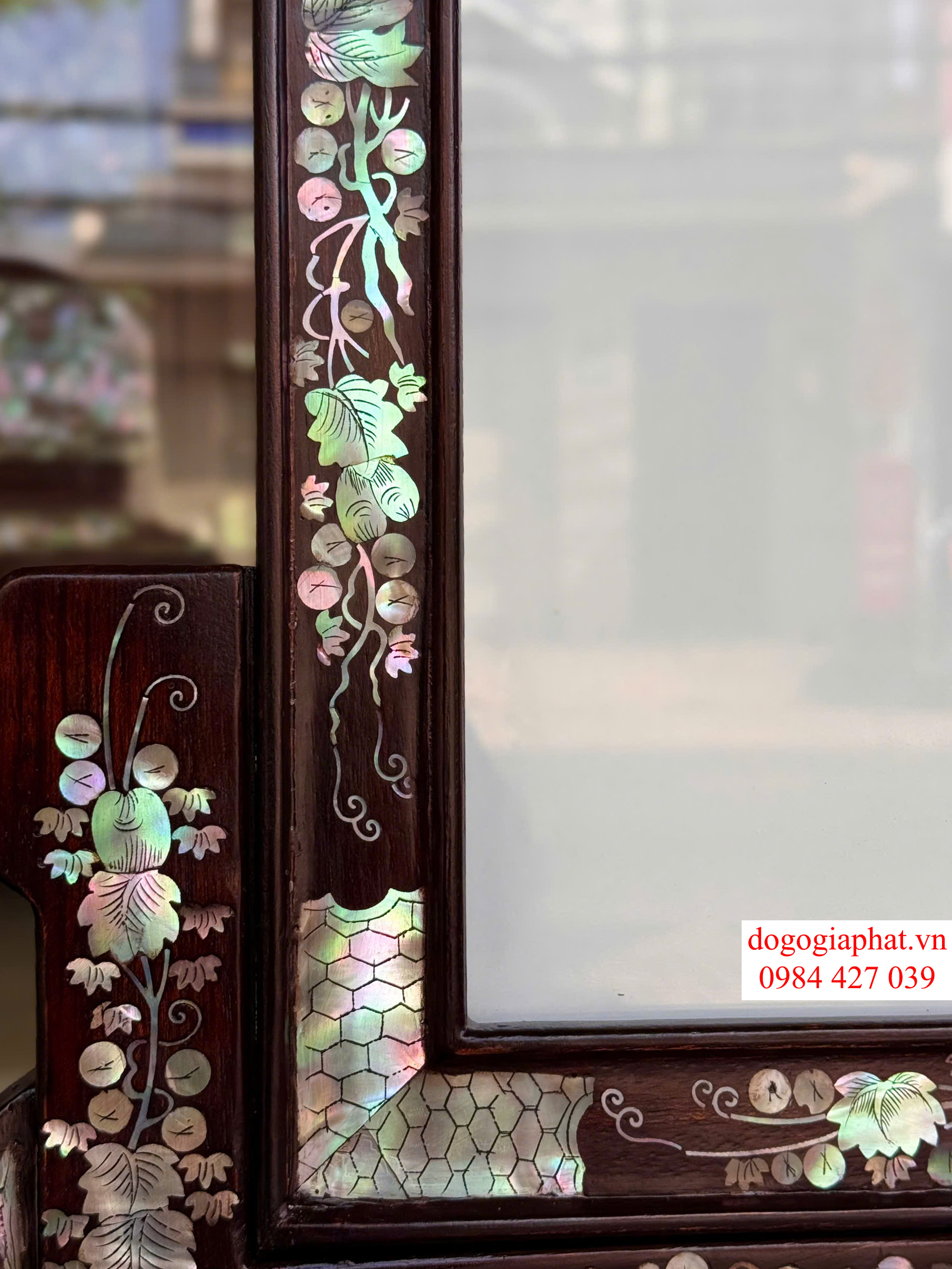 khung ảnh thờ gỗ gụ cẩn ốc
