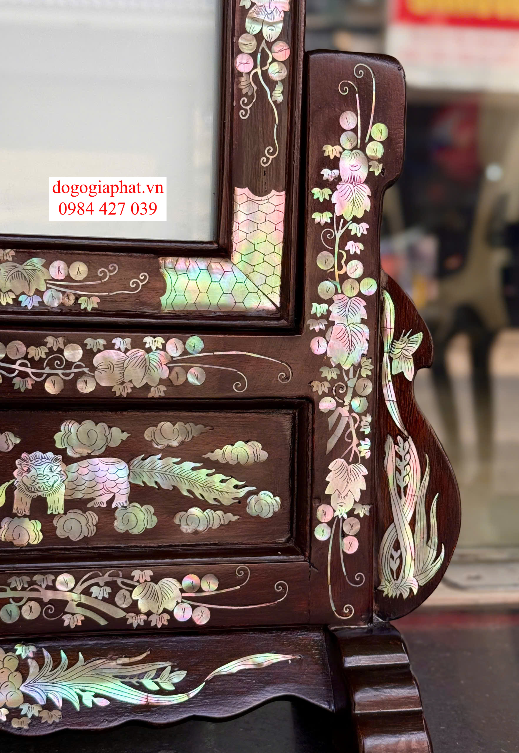 khung ảnh thờ gỗ gụ cẩn ốc