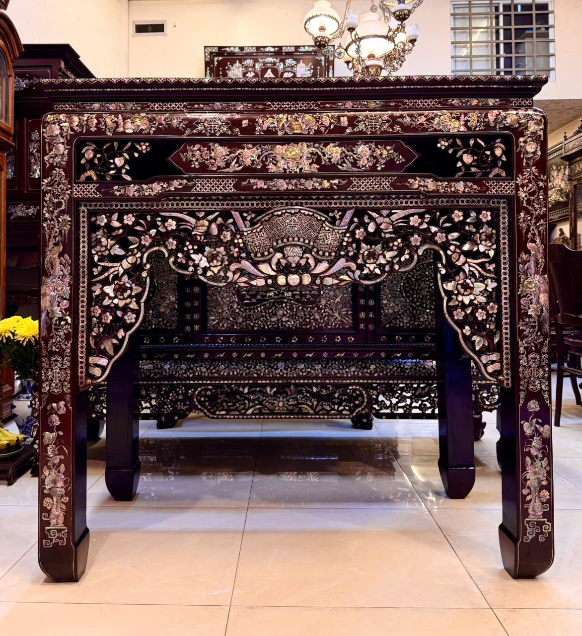 bàn thờ cẩn ốc xà cừ