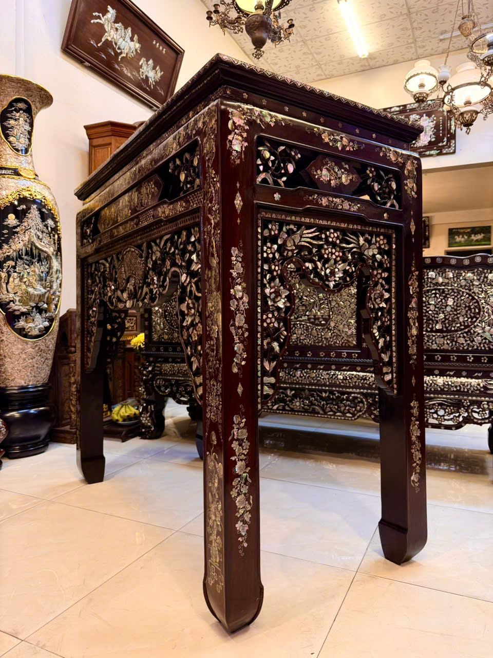 bàn thờ cẩn ốc xà cừ