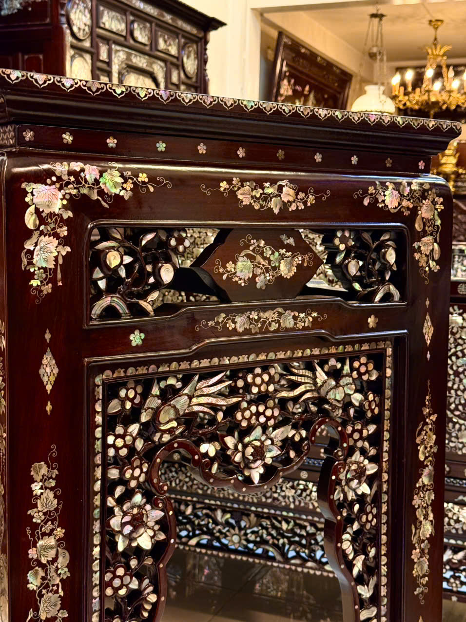 bàn thờ cẩn ốc xà cừ