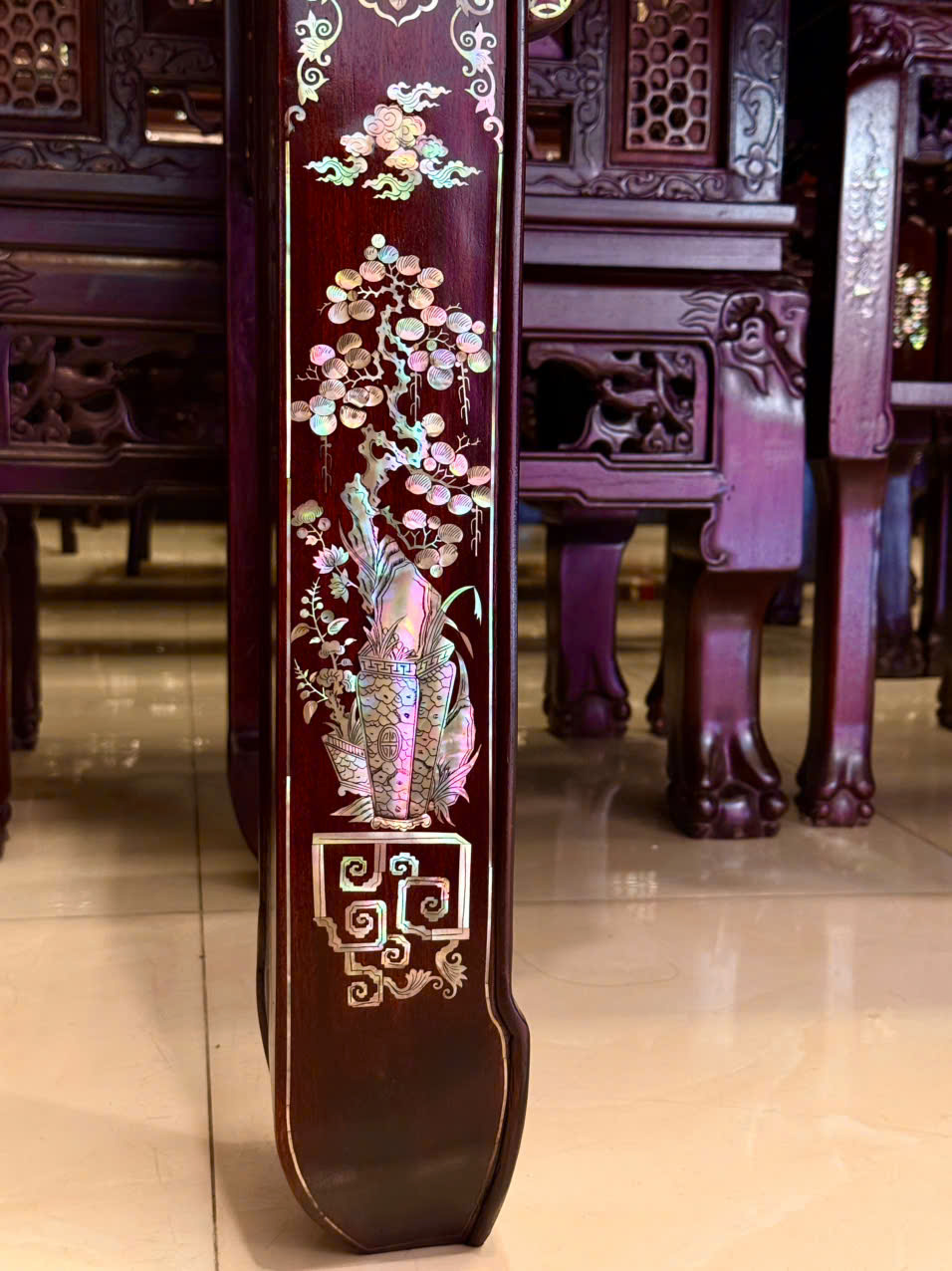 Bàn thờ cẩn ốc xà cừ